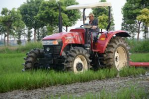 Tractor for Agricultural Construction with Air Brake for Sale